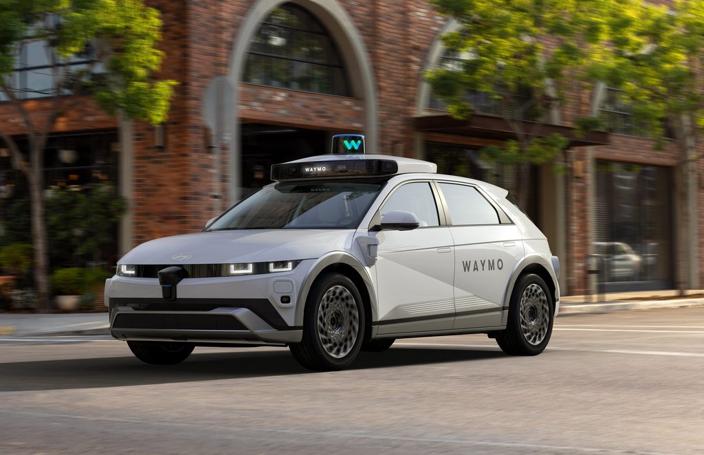 Waymo, Otonom Araçlar için Yeni AI Modeli Tanıttı